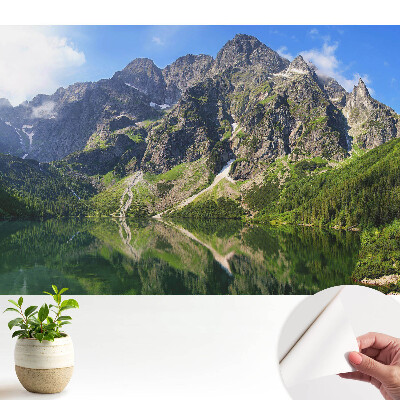 Tapeta Horské vrcholky nad jezerem