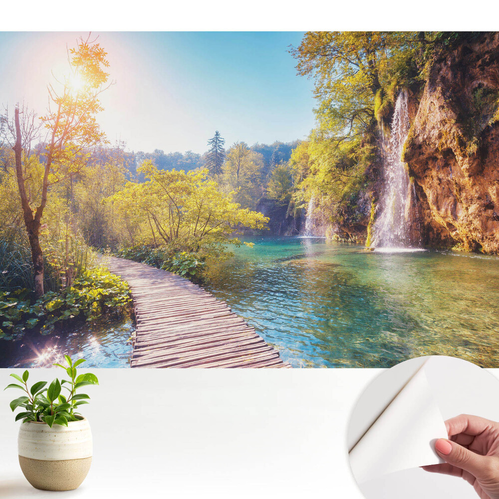 Tapeta na zeď Klidná scenérie jezera a vodopádu