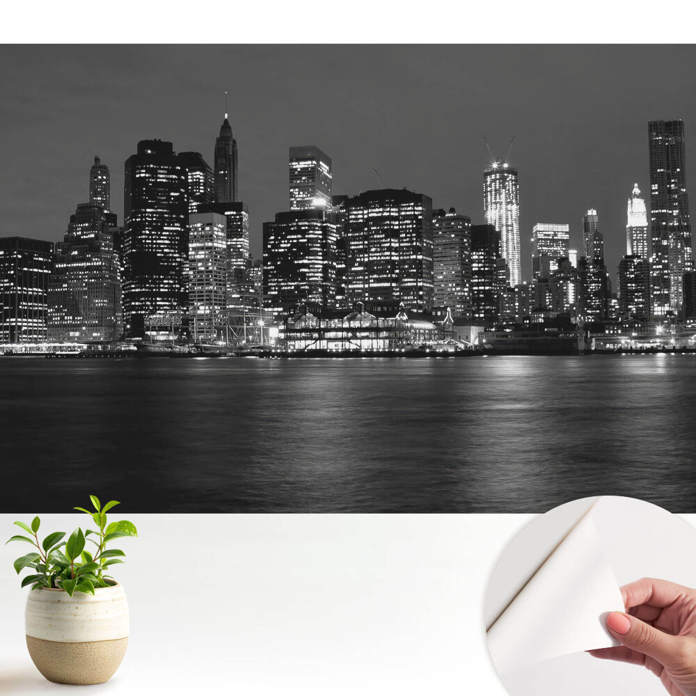 Tapeta na zeď Panorama města v noci s odrazem ve vodě