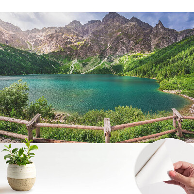 Tapeta do obyvaku Horské jezero obklopené zelení