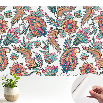 Tapeta do obývacího pokoje s paisley vzorem a květinami a listy