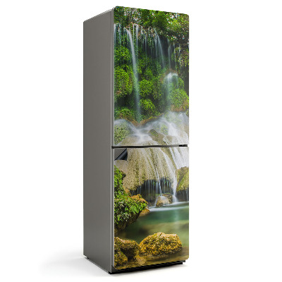 Magnet na ledničku Vodopád uprostřed zeleně
