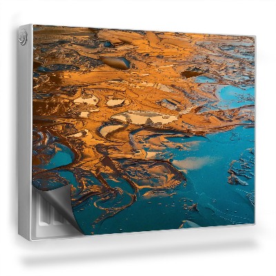 Magnet na radiátor Ropa plave nerovnoměrně na vodě