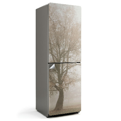 Nálepky na chladničku Zamlžená krajina se stromem
