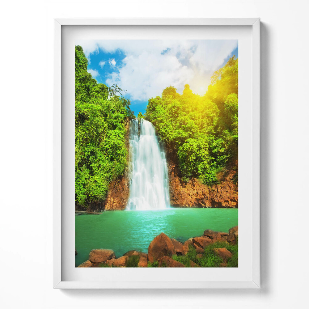 Obraz v rámu Krajina vodopádu mezi zelení