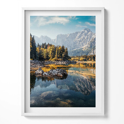 Obraz v rámu Krásná horská krajina s jezerem
