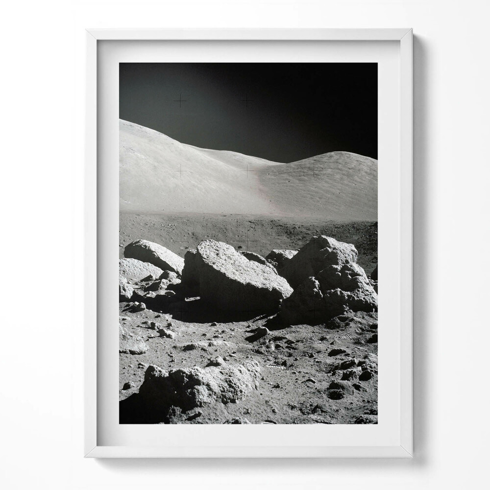 Obraz v rámu NASA fotografie kamenů na Měsíci