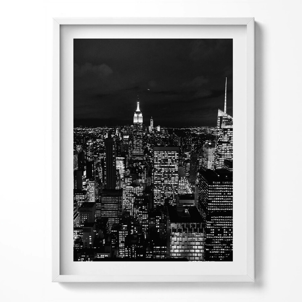 Obraz v rámu Černobílé panoráma města v noci