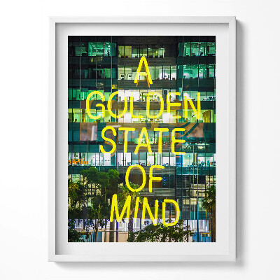 Obraz v rámu Žlutá neonová světla na budově