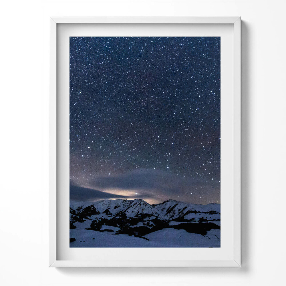 Obraz v rámu Hvězdy na obloze v noci v horách