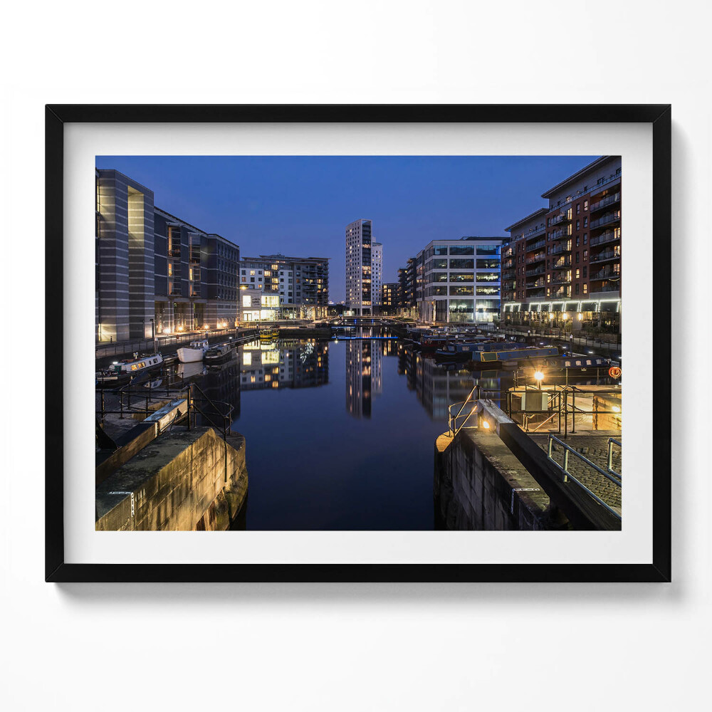 Obraz s rámem Město Leeds v noci osvětlené