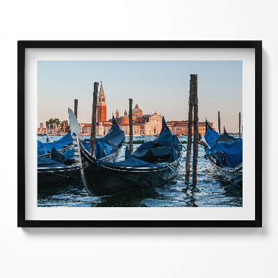 Obraz s rámem Benátské gondoly na vodě, Itálie