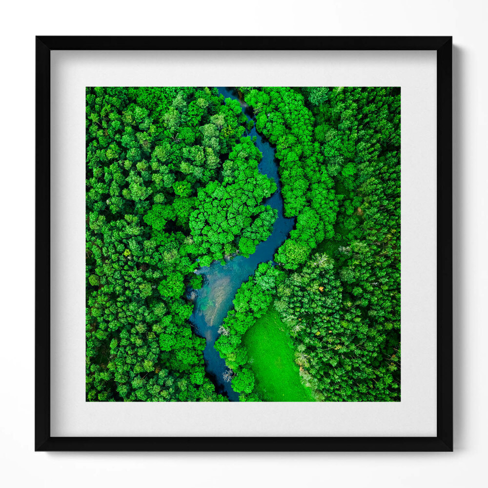 Obraz v rámu efektivní Řeka v lese