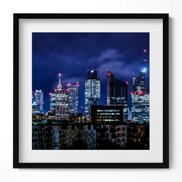 Obraz v rámu efektivní Městské budovy v noci