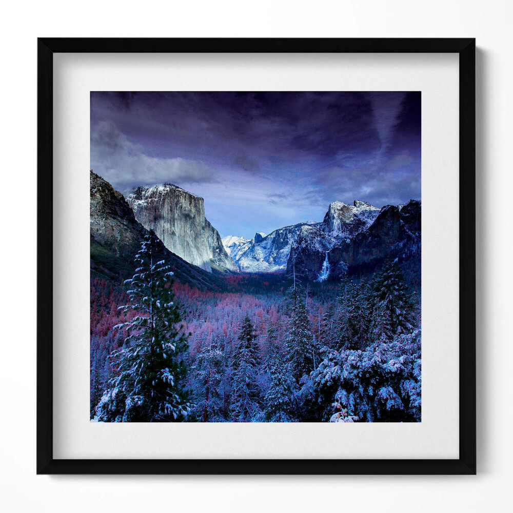 Obraz v rámu efektivní Zimní krajina hor a lesa