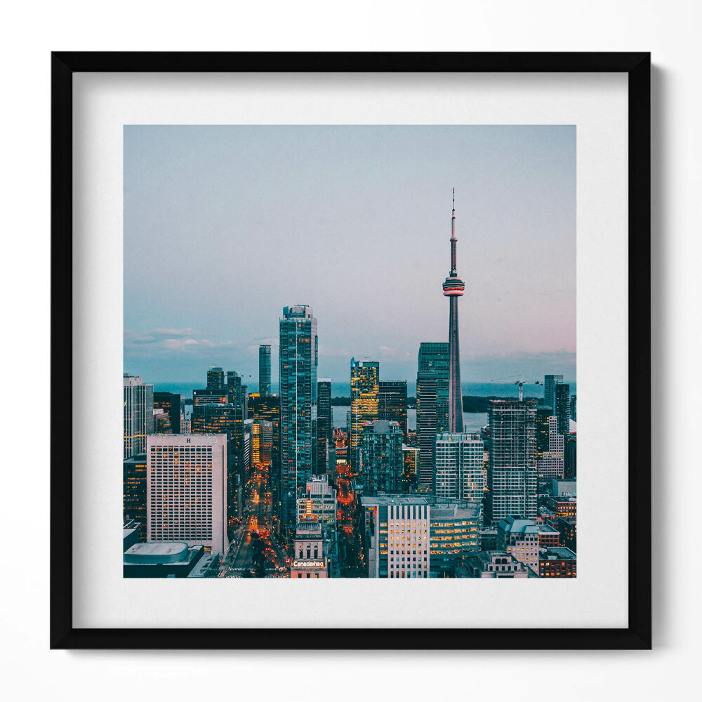 Obraz v rámu efektivní Panorama města ve večerních hodinách