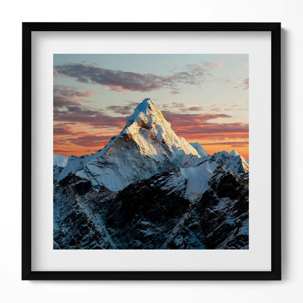 Obraz v rámu efektivní Zasněžený vrchol hory