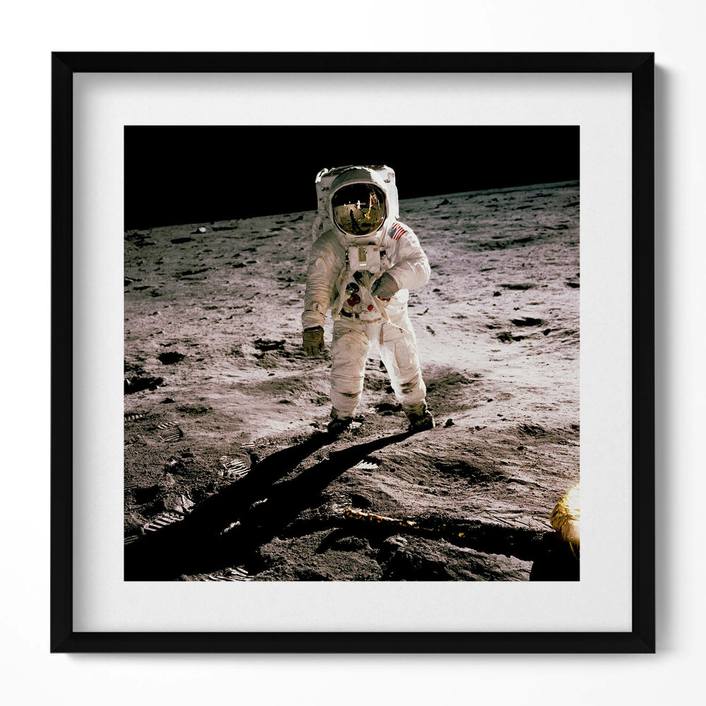 Obraz v rámu efektivní První člověk na Měsíci - foto NASA