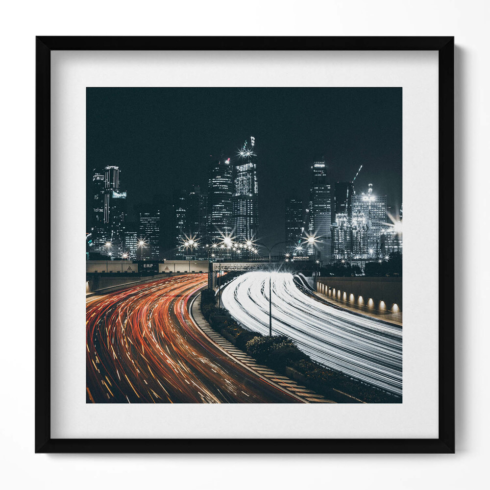 Obraz v rámu efektivní Rušné ulice města v noci