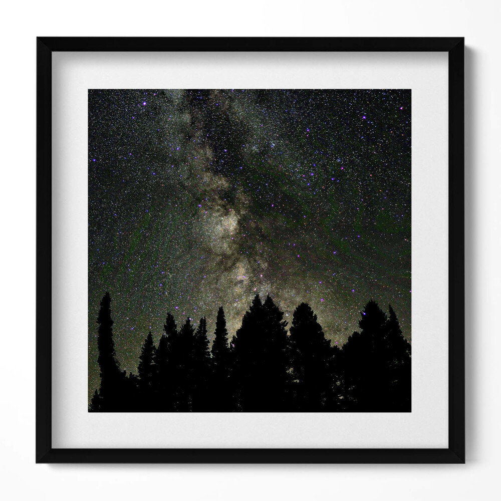 Obraz v rámu efektivní Hvězdná obloha nad lesem