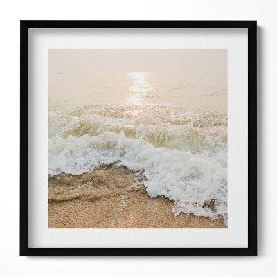 Obraz v rámu efektivní Vodní vlny na pláži v sépie