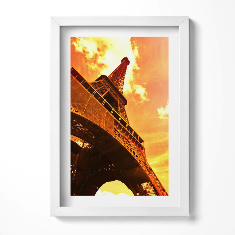 Obraz s rámem elegantní Atrakce Eiffelovy věže v Paříži