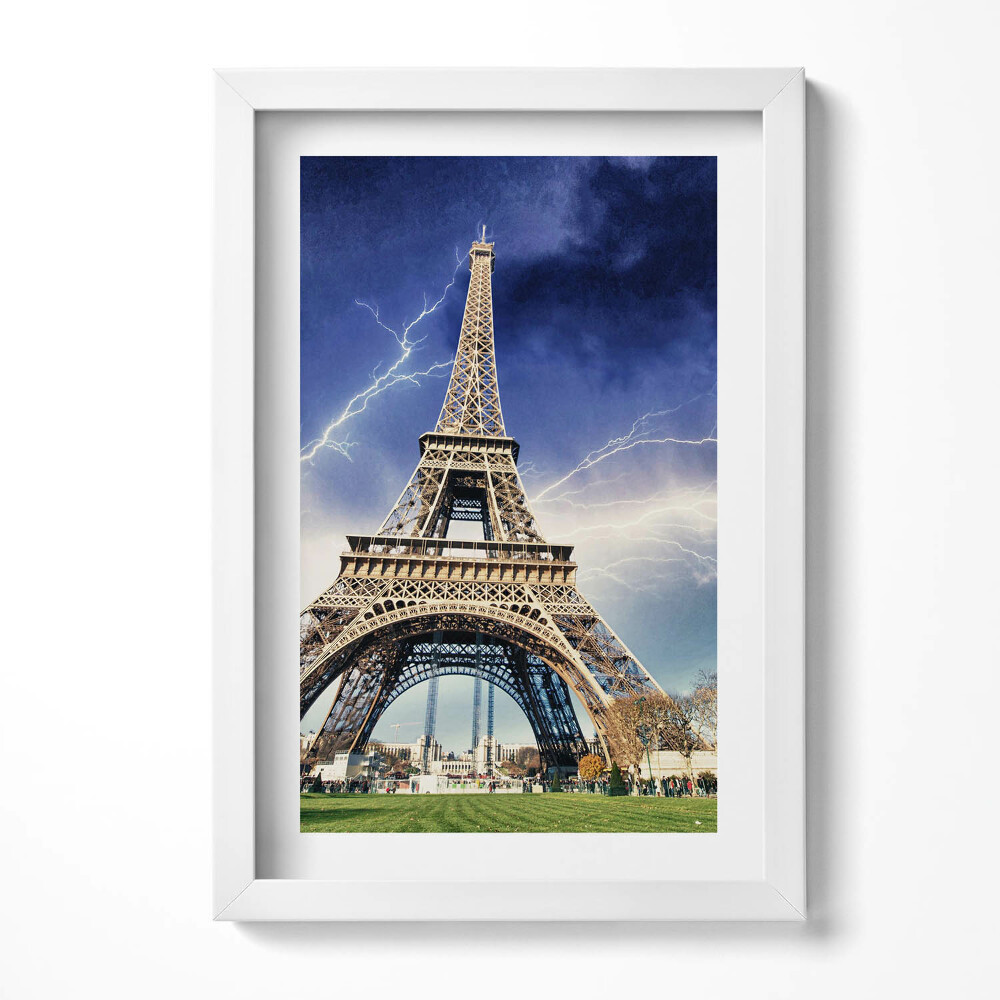 Obraz s rámem elegantní Eiffelova věž, blesky a bouře