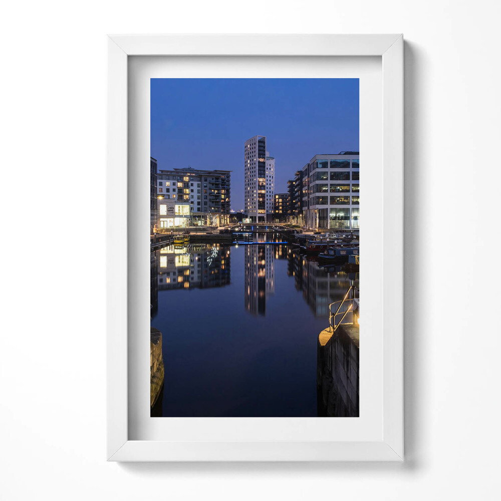 Obraz s rámem elegantní Město Leeds v noci osvětlené