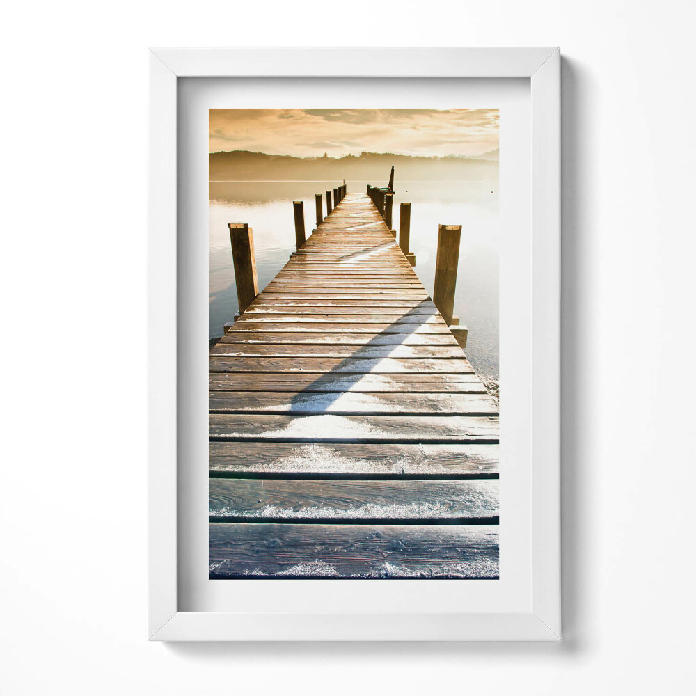 Obraz s rámem elegantní Dřevěný most přes vodu