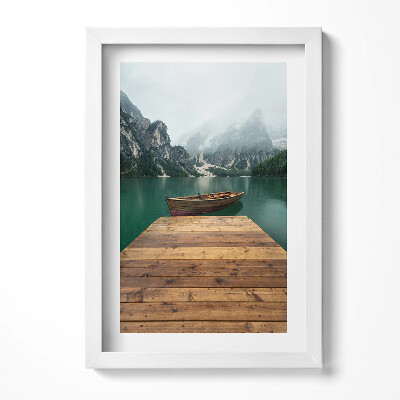 Obraz s rámem elegantní Krajina - molo, loď, jezero, lesy a hory