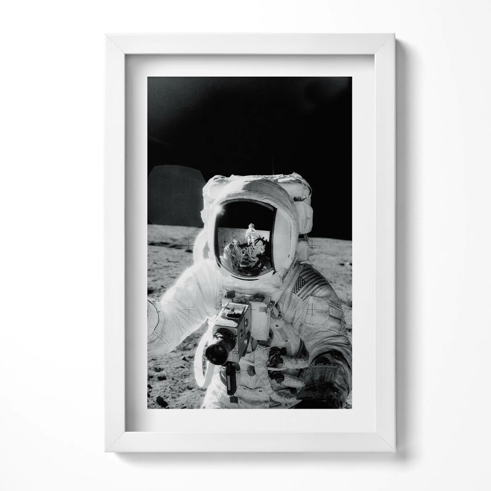 Obraz s rámem elegantní Astronaut na Měsíci - foto NASA