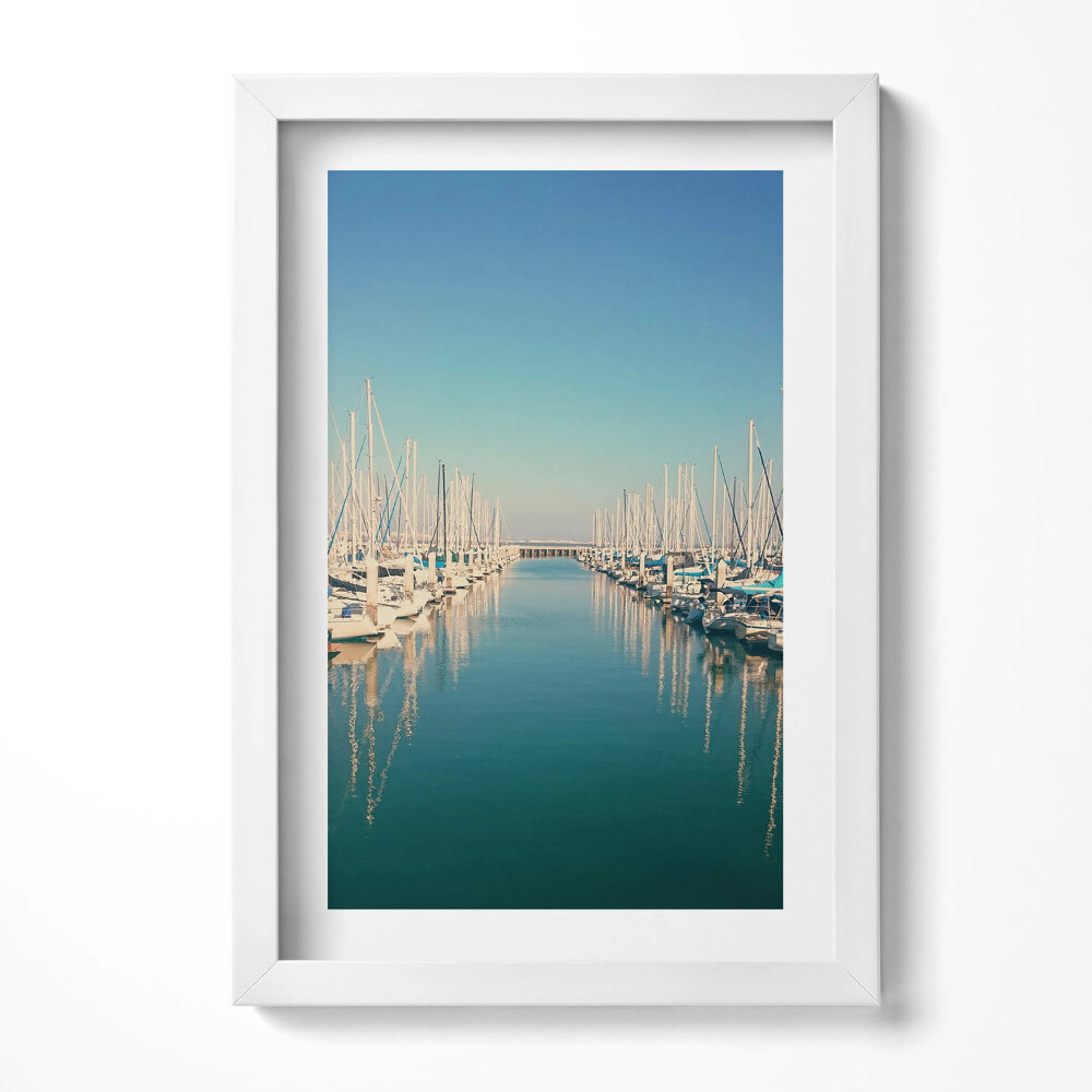 Obraz s rámem elegantní Lodě na vodě jezera