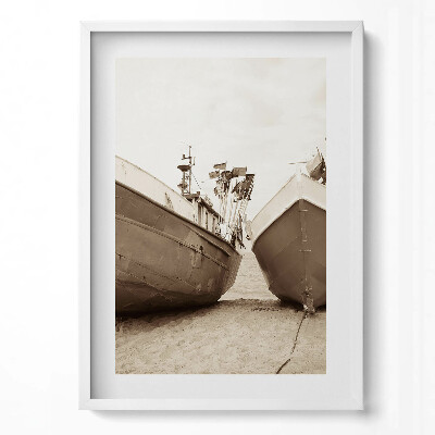 Obraz v rámu dekorativní Dvě lodě na pláži - sépie