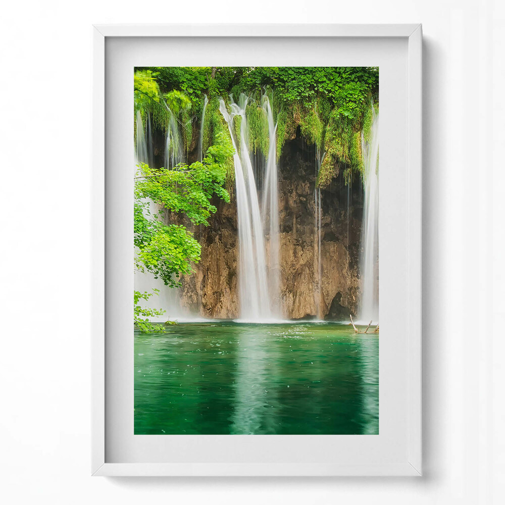 Obraz v rámu dekorativní Příroda - jezero vodopád a vegetace