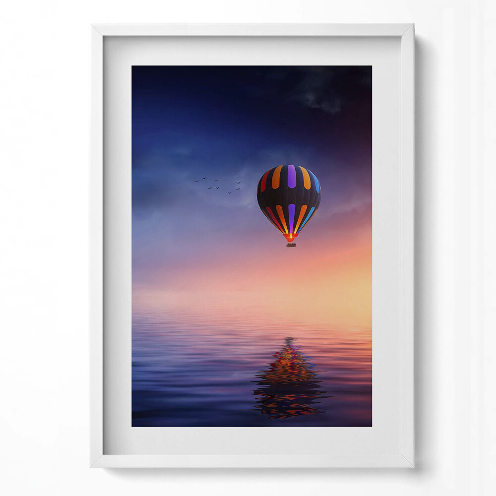 Obraz v rámu dekorativní Balón nad vodou