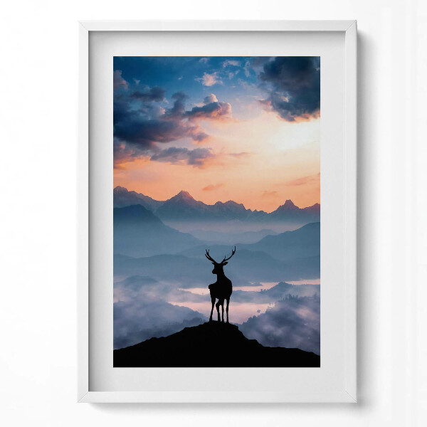 Obraz v rámu dekorativní Jelen na vrcholcích hor