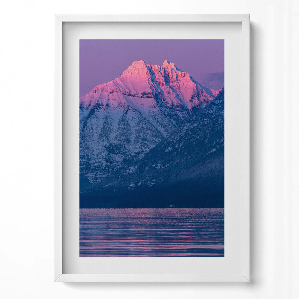 Obraz v rámu dekorativní Zimní krajina hor a vody