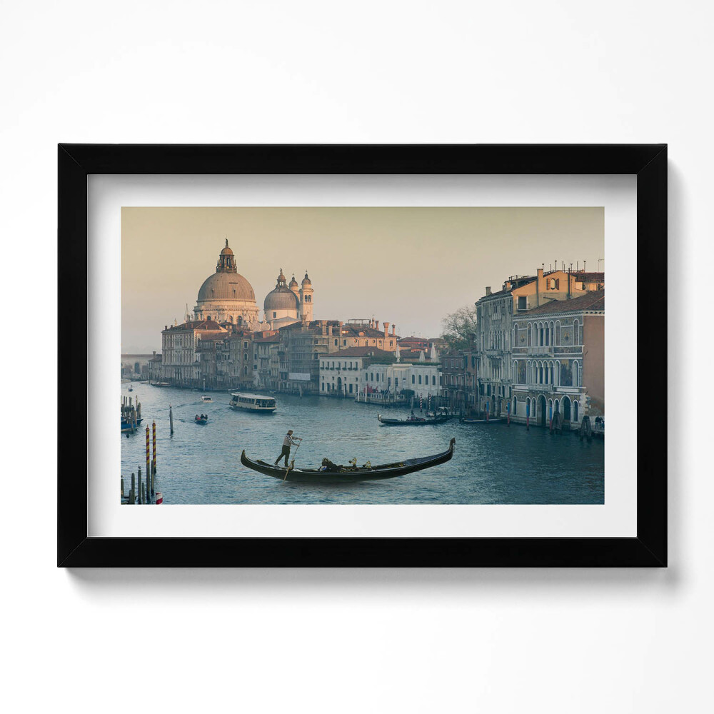 Obraz s rámem dekorativní Gondola v Benátkách - Itálie