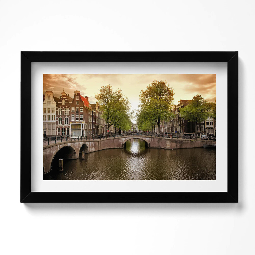 Obraz s rámem dekorativní Amsterdamské kanály uvnitř města