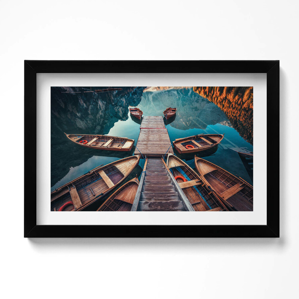 Obraz s rámem dekorativní Molo a jezero Pragser Wildsee