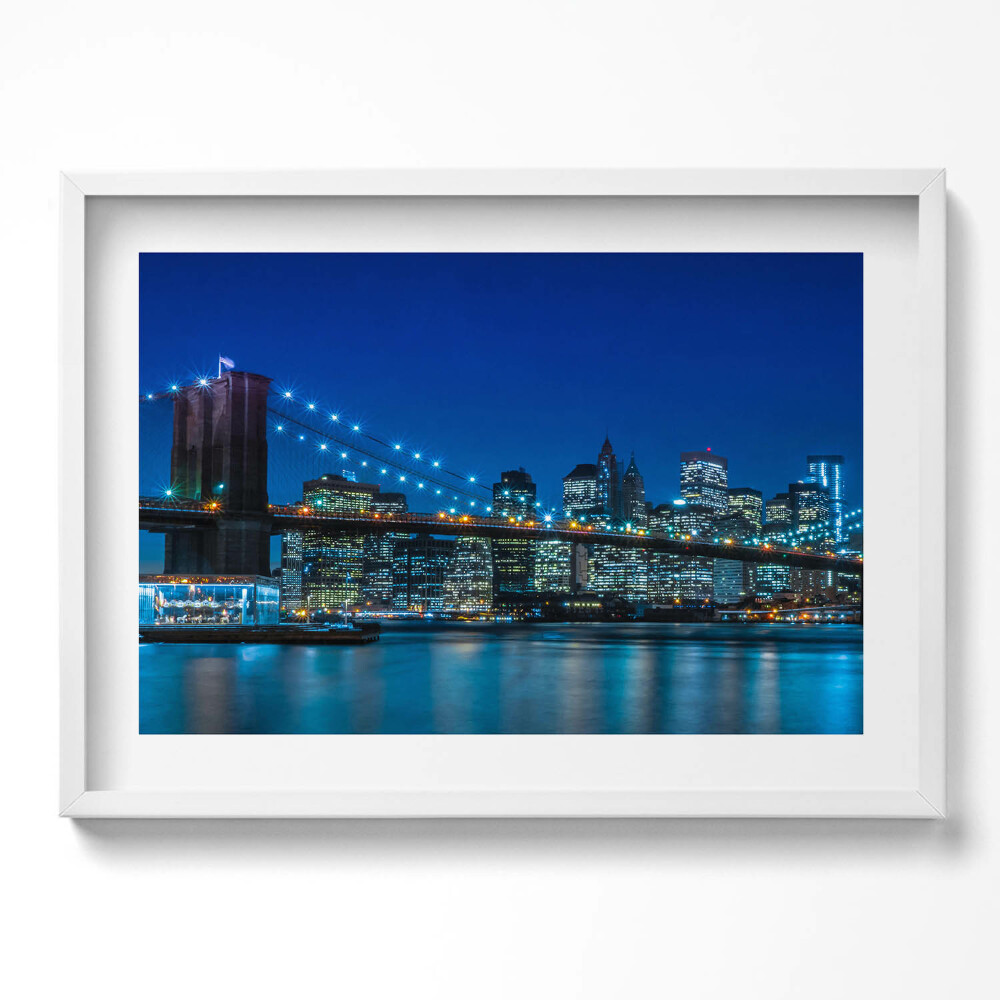 Obraz v rámu moderní Brooklynský most večer - New York
