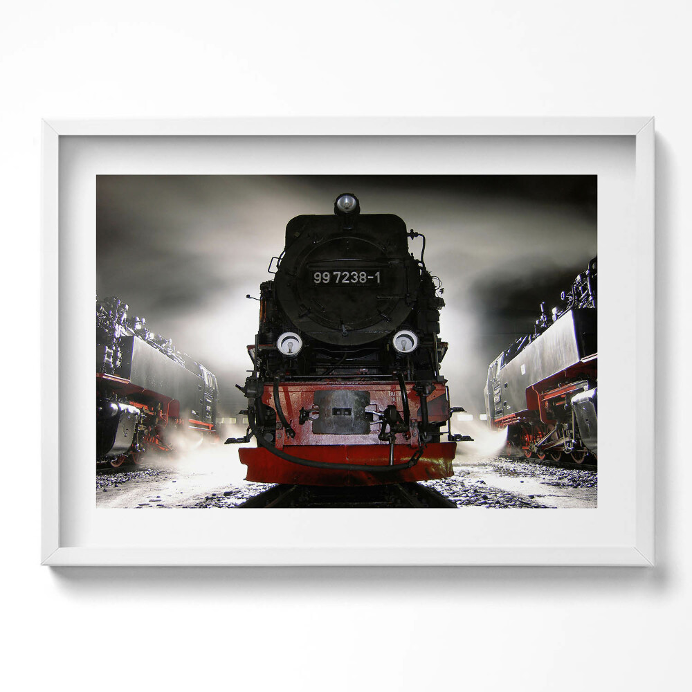 Obraz v rámu moderní Lokomotivy v noci