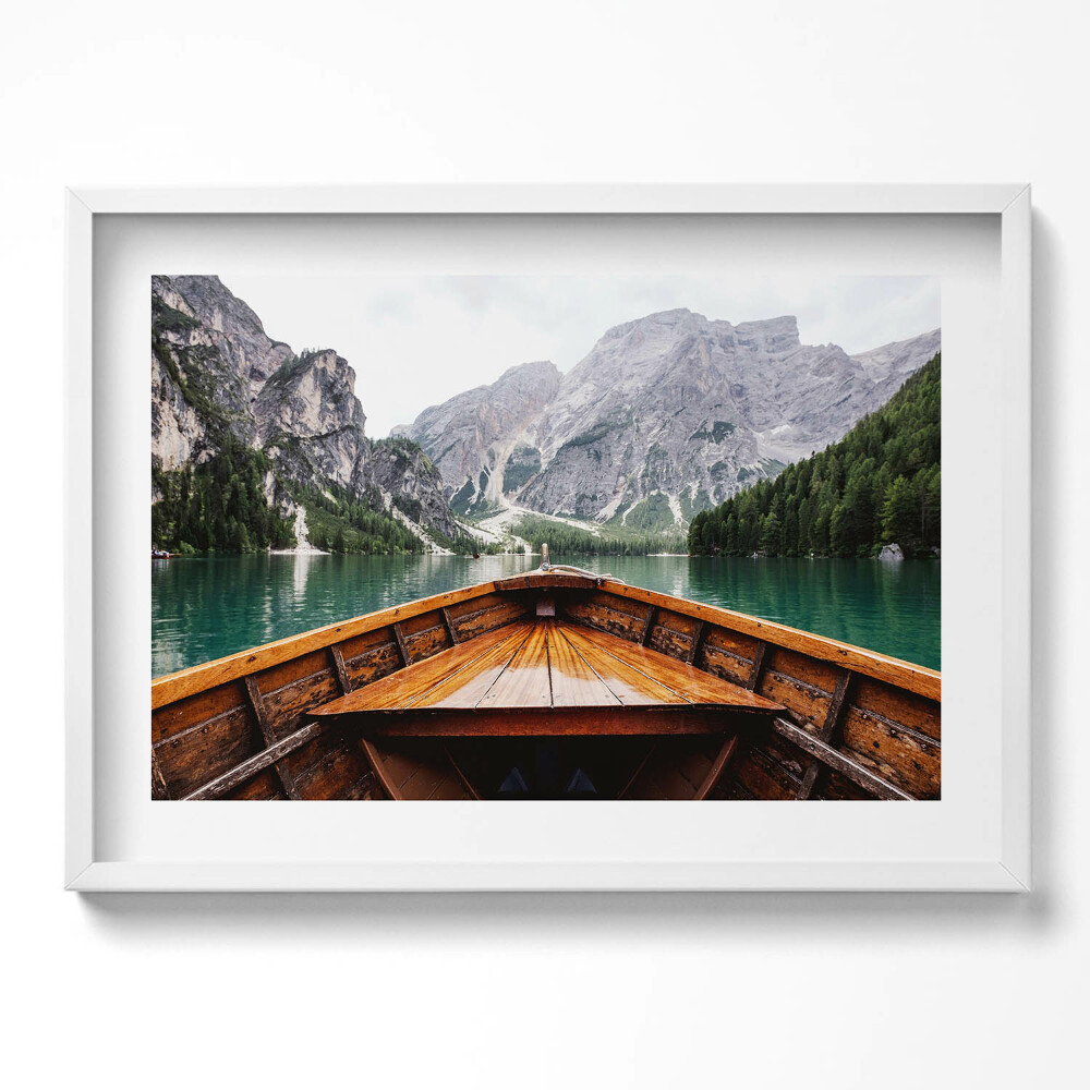 Obraz v rámu moderní Loď na horském jezeře