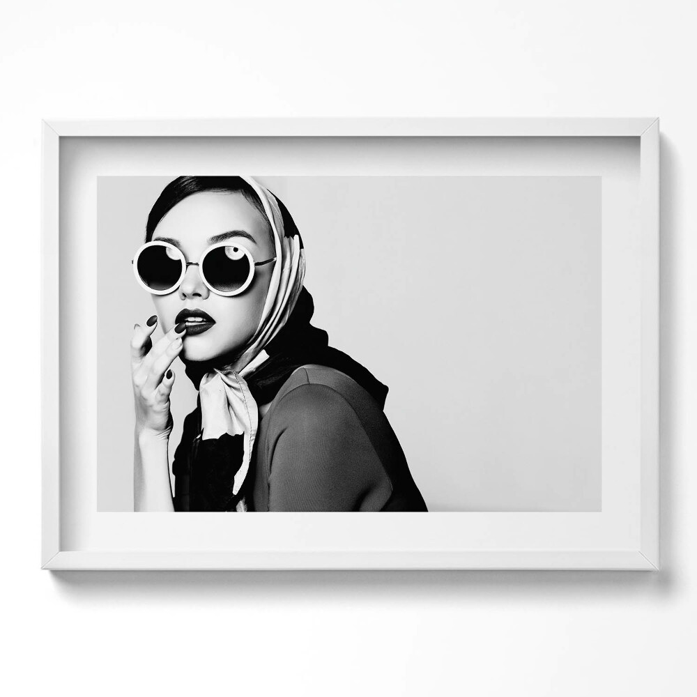 Obraz v rámu moderní Černobílý portrét okouzlující ženy