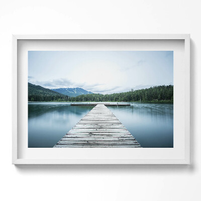Obraz v rámu moderní Dřevěné molo na jezeře v horách