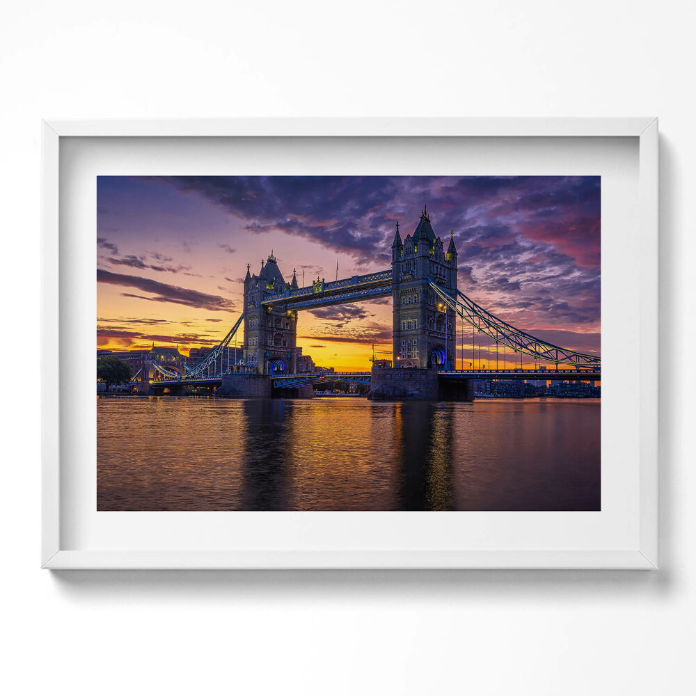 Obraz v rámu moderní Brooklynský most a londýnská vodní hladina