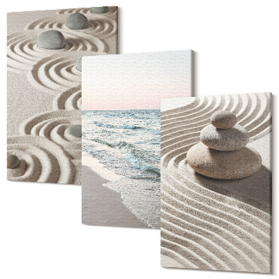Sada obrazů triptych Klidné vlny písku a vody s kameny na pláži