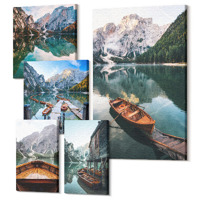 Sada obrazů pentaptych Klidná jezera s dřevěnými loděmi v horách