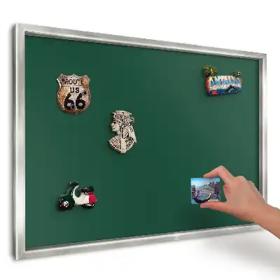 Magnetická nástěnná tabule v lahvově zelené barvě