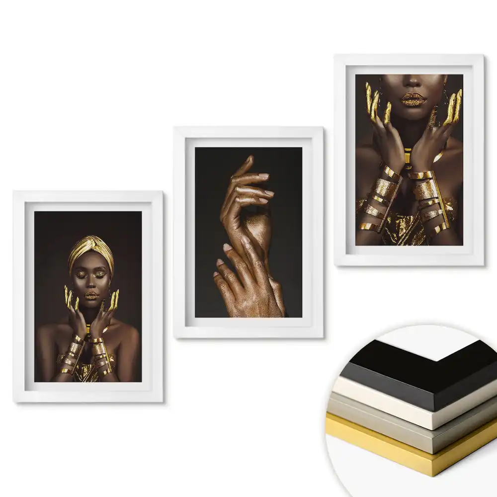 Triptych v rámu se zlatými akcenty v portrétním umění